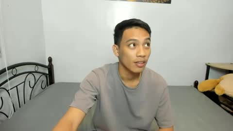 Snapshot of urfucker_vinz chatting on January 13, 5:24 am urfucker_vinz online show from January 13, 5:24 am