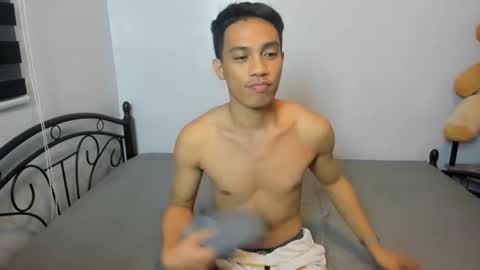 urfucker_vinz online show from January 16, 3:27 pm