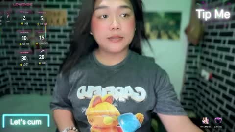 Dimple online show from May 8, 1:38 pm