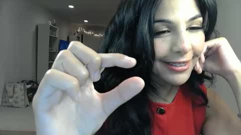 Snapshot of urgoddessmarla chatting on October 22, 1:39 am Goddess Marla online show from October 22, 1:39 am