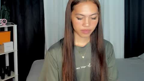 Snapshot of urhot_fcking_zoey chatting on November 13, 10:36 am zoey noir online show from November 13, 10:36 am