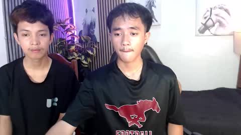 urhot_johny online show from April 15, 9:38 am