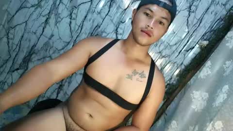 urhotfucker_eric online show from April 23, 1:18 am