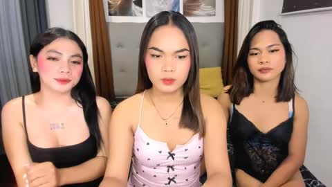 urhotgirl_sexyariela online show from April 12, 6:35 pm