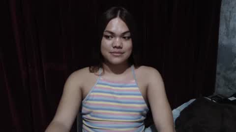 urhottie_bella online show from April 2, 7:33 pm