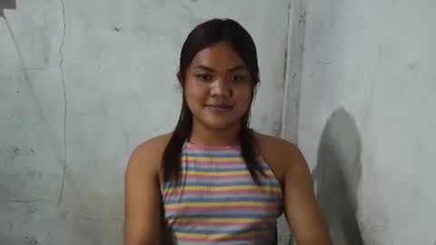 Snapshot of urhottie_bella chatting on May 2, 10:09 am urhottie_bella online show from May 2, 10:09 am