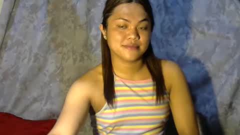 Snapshot of urhottie_bella chatting on May 12, 12:24 pm urhottie_bella online show from May 12, 12:24 pm