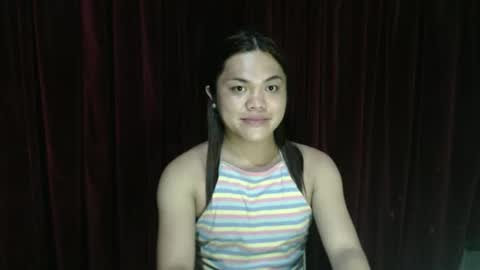 Snapshot of urhottie_bella chatting on May 15, 7:10 pm urhottie_bella online show from May 15, 7:10 pm