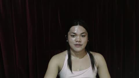 Snapshot of urhottie_bella chatting on May 19, 1:56 am urhottie_bella online show from May 19, 1:56 am