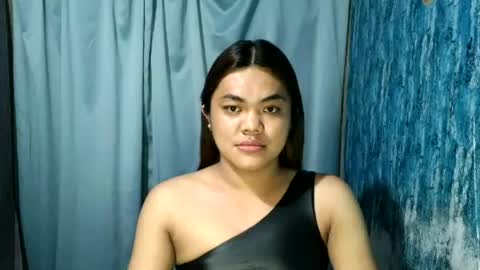 urhottie_bella online show from June 28, 10:10 am
