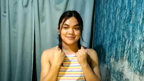 urhottie_bella online show from July 7, 6:47 am