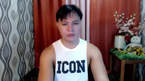 Snapshot of urhunky_ivan chatting on December 22, 4:06 pm urhunky_ivan online show from December 22, 4:06 pm
