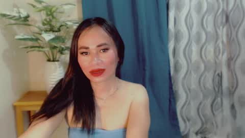 urlovely_che online show from July 15, 3:34 am