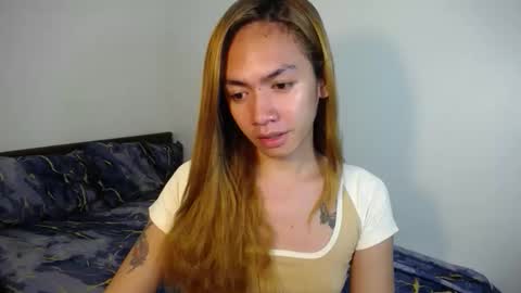 Snapshot of urlovelypinayxxx chatting on September 23, 12:02 am MIYA online show from September 23, 12:02 am
