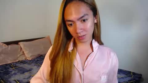 Snapshot of urlovelypinayxxx chatting on October 12, 11:26 pm MIYA online show from October 12, 11:26 pm
