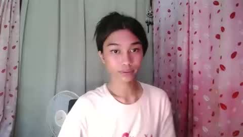 urloverjasmine_xx online show from April 13, 6:08 am