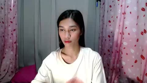 urloverjasmine_xx online show from April 15, 11:39 am