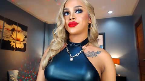 Snapshot of urmajestytyra chatting on January 14, 4:36 am UrMajestyTyra online show from January 14, 4:36 am