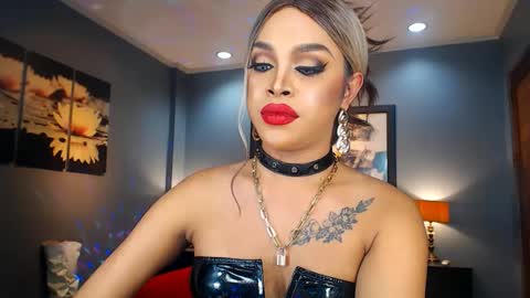 Snapshot of urmajestytyra chatting on January 19, 3:29 am UrMajestyTyra online show from January 19, 3:29 am