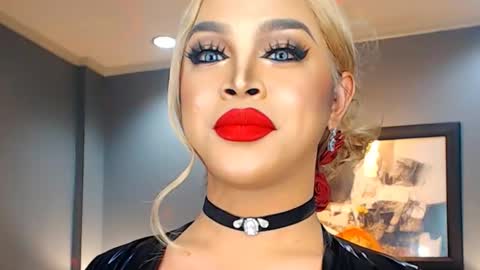 Snapshot of urmajestytyra chatting on February 13, 11:26 pm UrMajestyTyra online show from February 13, 11:26 pm