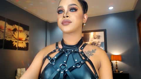 Snapshot of urmajestytyra chatting on March 11, 2:21 am UrMajestyTyra online show from March 11, 2:21 am