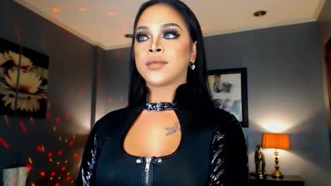 Snapshot of urmajestytyra chatting on September 17, 2:13 am UrMajestyTyra online show from September 17, 2:13 am