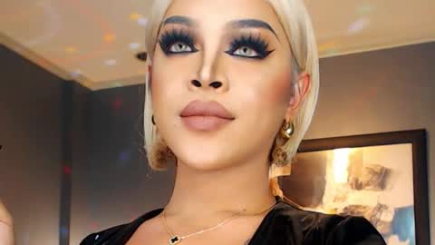 Snapshot of urmajestytyra chatting on September 29, 1:44 am UrMajestyTyra online show from September 29, 1:44 am