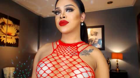 UrMajestyTyra online show from December 15, 12:48 am