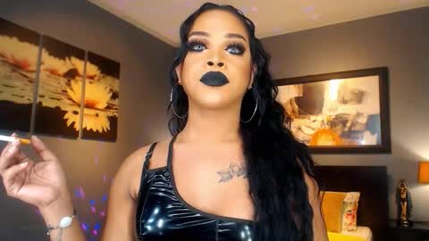 UrMajestyTyra online show from March 21, 1:10 am