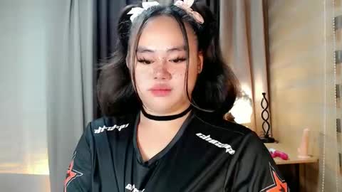 Snapshot of urnaughty_ceciliaxxx chatting on October 18, 2:29 pm cecilia online show from October 18, 2:29 pm