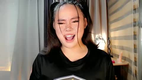 Snapshot of urnaughty_ceciliaxxx chatting on October 27, 2:54 pm cecilia online show from October 27, 2:54 pm