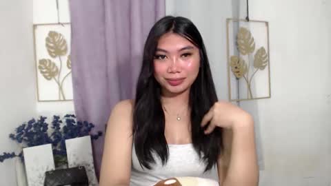 urpinay_sandra69 online show from April 18, 1:31 am