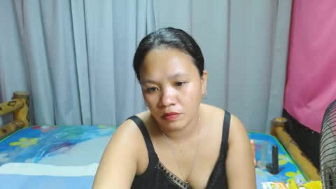 urpinay_singlemother online show from March 22, 4:38 am