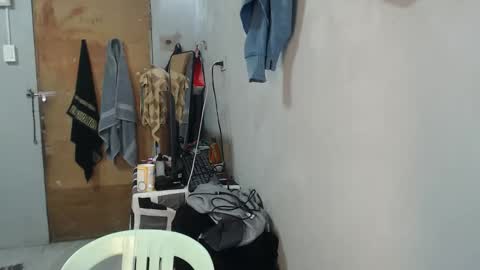 Snapshot of urpinoyasianx chatting on March 3, 11:49 am Mel online show from March 3, 11:49 am