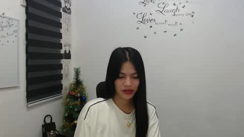 hi im kim online show from December 19, 2:13 pm