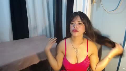 urqueen_boobsxx online show from April 6, 9:32 am