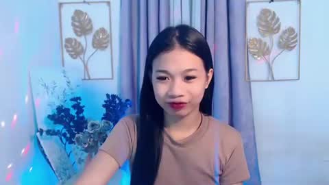 Snapshot of urseductive_llanaxx chatting on October 23, 9:19 am JUST CALL ME LLANA online show from October 23, 9:19 am