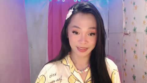 TYRA online show from April 17, 4:32 pm