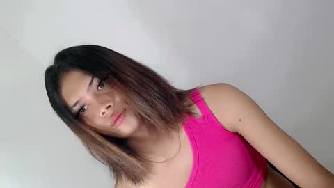 Snapshot of ursexy_diamondcum chatting on February 15, 8:49 pm RAZ online show from February 15, 8:49 pm