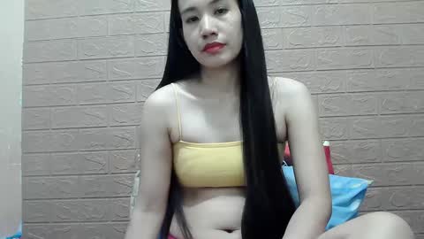 Snapshot of ursexychix_4u chatting on February 28, 11:45 pm ursexychix_4u online show from February 28, 11:45 pm
