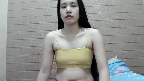 Snapshot of ursexychix_4u chatting on March 1, 5:20 am ursexychix_4u online show from March 1, 5:20 am