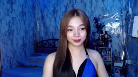 Snapshot of ursexytrans_cum chatting on December 29, 1:34 am Yhana online show from December 29, 1:34 am