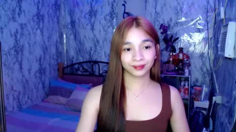 Snapshot of ursexytrans_cum chatting on December 31, 7:51 pm Yhana online show from December 31, 7:51 pm