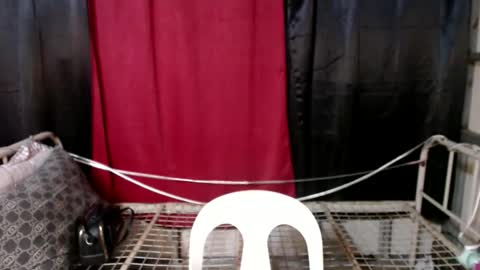 Snapshot of ursexyvalerie_xx chatting on September 16, 4:41 pm ursexyvalerie_xx online show from September 16, 4:41 pm