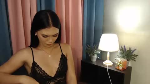 JUST CALL ME GWENNY online show from September 30, 2:27 am