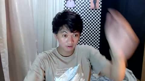 Snapshot of ursweet_jem chatting on February 1, 7:18 am JEm online show from February 1, 7:18 am