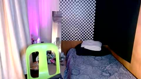Snapshot of ursweet_jem chatting on February 20, 6:26 am JEm online show from February 20, 6:26 am