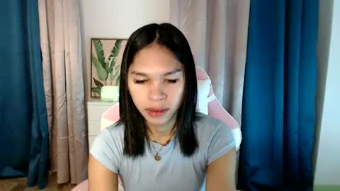 ursweet_zeviixx online show from January 29, 2:30 am