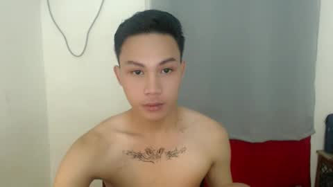 Snapshot of ursweetfucker_kimeya69 chatting on February 18, 10:44 am ursweetfucker_kimeya69 online show from February 18, 10:44 am