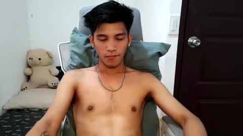 ursweetie_boy online show from April 17, 7:44 am